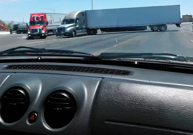 big-rig-semi-trucks-and-semi-trailers-2022-11-08-05-30-10-utc-scaled big-rig-semi-trucks-and-semi-trailers-2022-11-08-05-30-10-utc-scaled